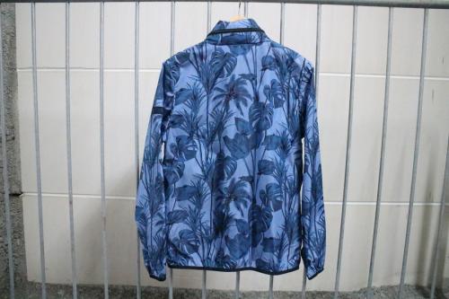 タトラスのボタニカル柄ブルゾン