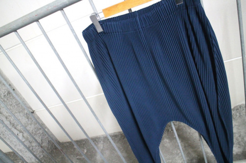 ドメスティックブランドのHOMME PLISSE ISSEY MIYAKE