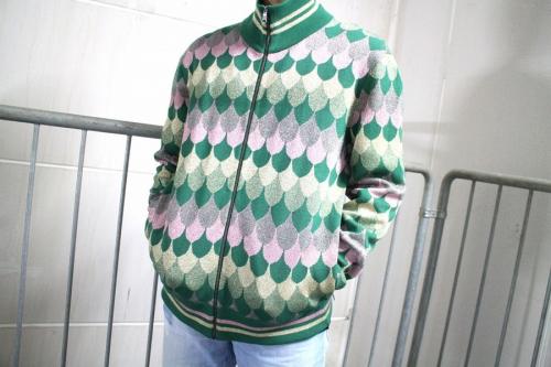 グッチの刺繍トラックジャケット