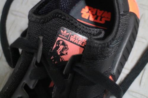 アディダスのNMD R1 STAR WARS