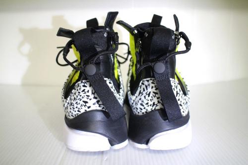 AIR PRESTO MIDのAH7832-100