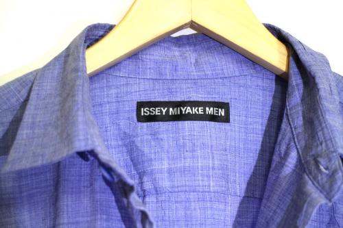 シワ加工シャツのメンズ