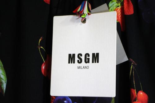 Fruit Print Midi Skirtの19年リゾートモデル