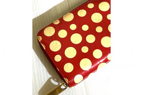 ルイ ヴィトン　のジッピーウォレット