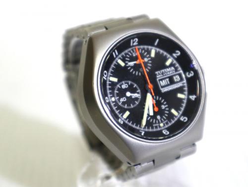 チュチマのミリタリークロノグラフ