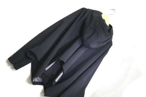 ワイスリーの2LAYER HOODED JACKET