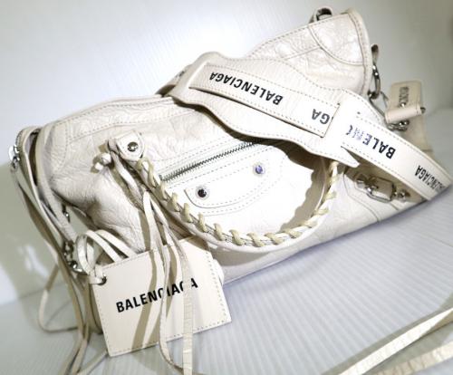 BALENCIAGAのバレンシアガ