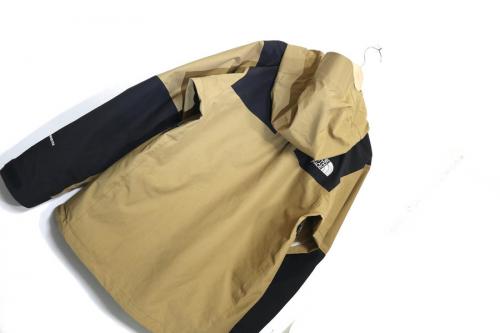 ザノースフェイスのMOUNTAIN JACKET