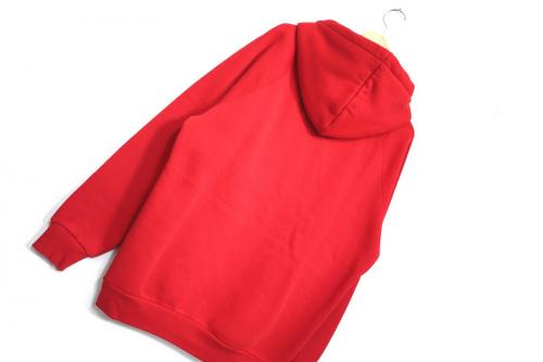 バーバリーのエンブレムロゴフーディー