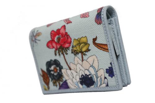 フラワープリントコンパクトウォレットの日本限定フローラコレクション