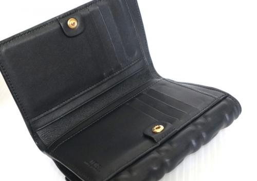 ナッパレザーミディアムウォレットのAAJD FOKUR