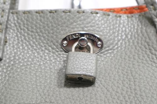 レザートートバッグのSELLERIA/セレリア