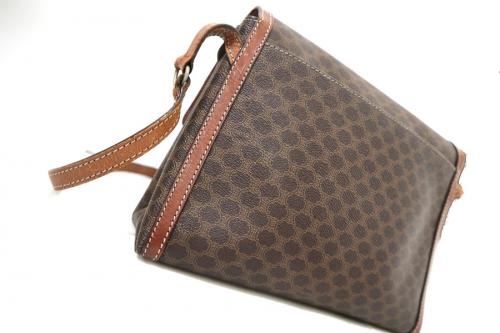 セリーヌのマカダムショルダーバッグ