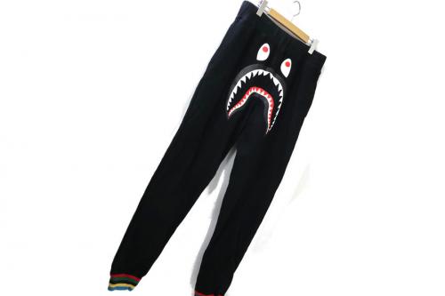 A BATHING APEのエイプ