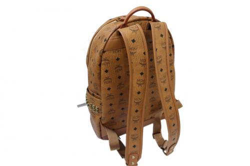 エムシーエムのサイドスタッズ付ヴィセトスバック