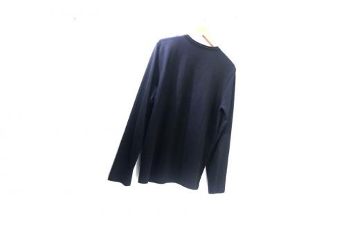 モンクレールのビッグロゴワッペン長袖カットソー