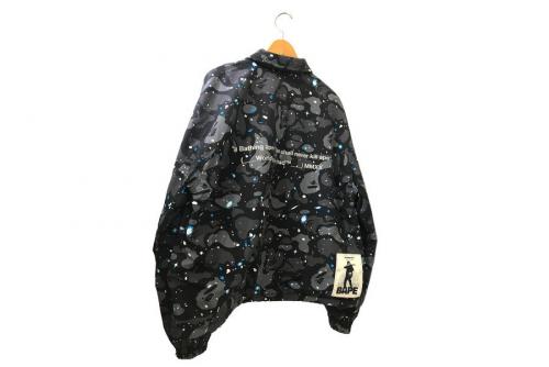 エイプのRELAXED SPACE CAMO COACH JACKET