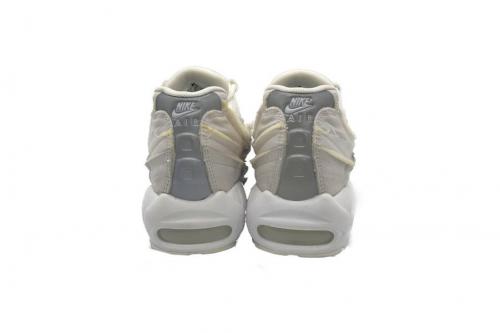 ナイキ×ブラック コムデギャルソンのAIR MAX 95