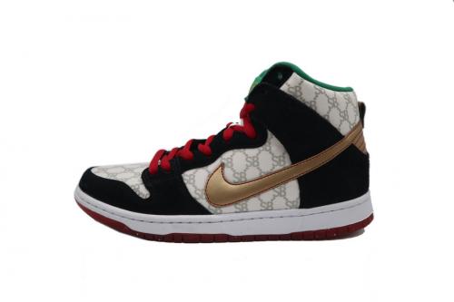 ナイキのハイカットスニーカー