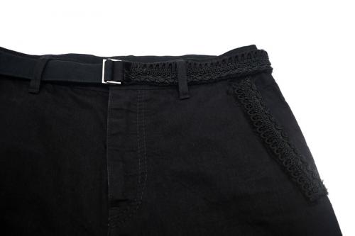 ベルテッド刺繍デニムパンツのメンズ