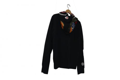 エイプのシャークフルジップパーカー