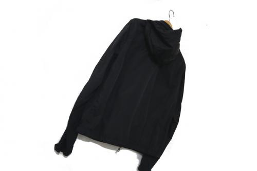 モンクレールのナイロンジャケット