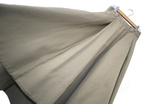 チノフレアロングスカートのレディース