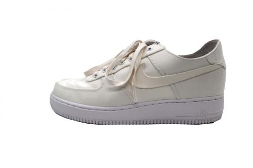 ナイキのAIR FORCE 1 DSM NRG