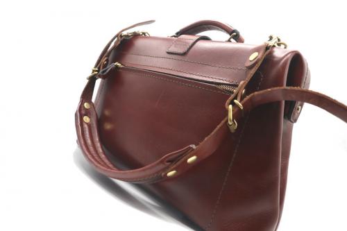 ヘルツのソフトダレス3WAYバッグ