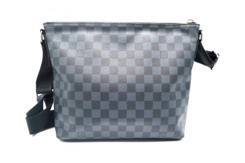 ルイ ヴィトンのショルダーバッグ