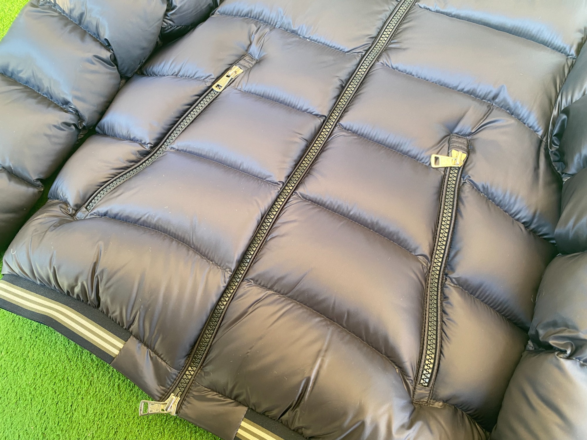 人気インポートブランド【MONCLER/モンクレール】よりJEANBART