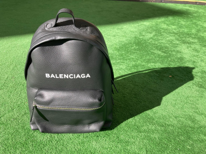 「インポートブランドのBALENCIAGA 」