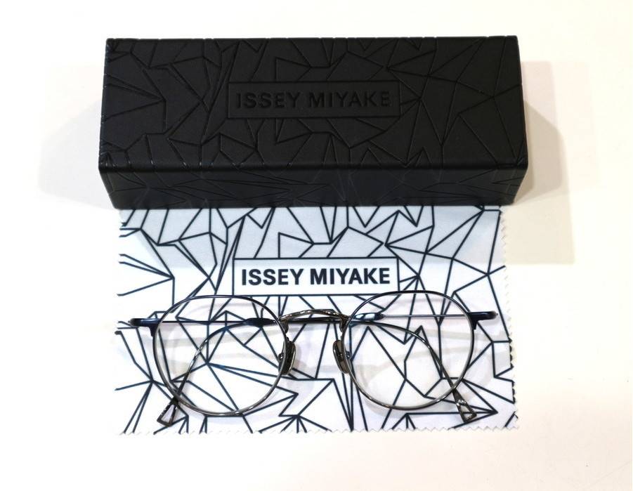 ISSEY MIYAKE（イッセイミヤケ）の眼鏡 PANT?が入荷致しました