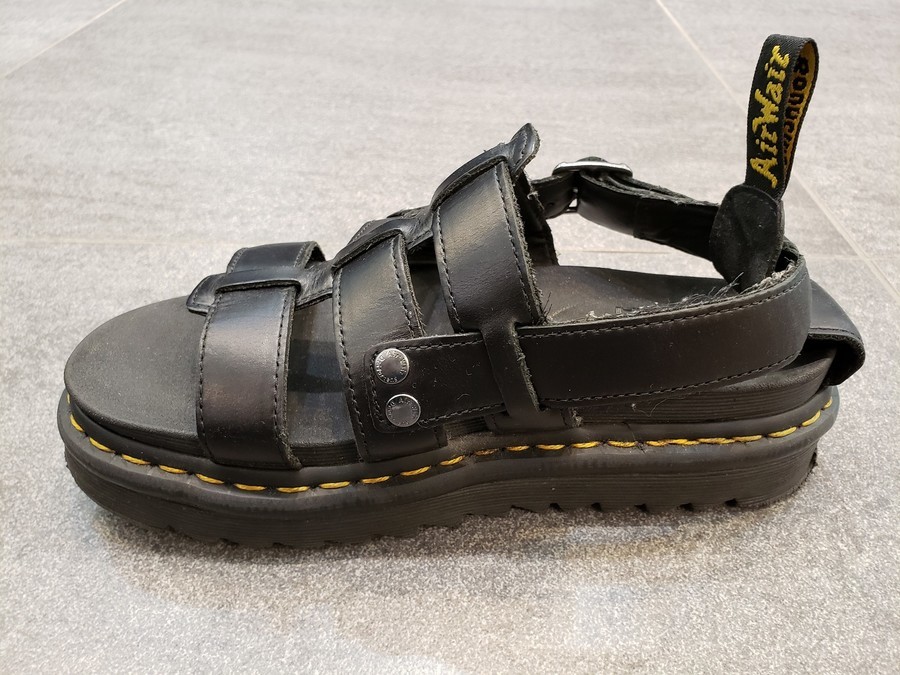 Dr.Martens 限定 ドクターマーチン イェレナ レザー サンダル