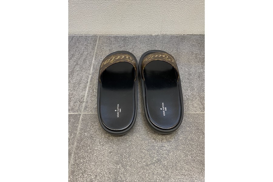 LOUIS VUITTON /ルイ ヴィトン】シャワーサンダル 新着入荷情報