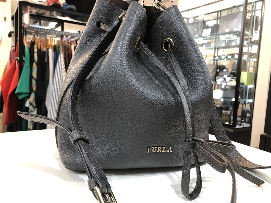 FURLA 巾着型 バッグ 定価48000円