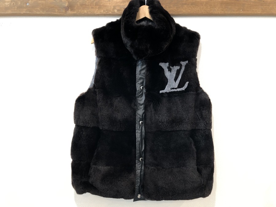 買取強化ブランド【LOUIS VUITTON】リバーシブルダウンベストが入荷