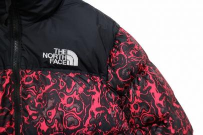 「アウトドアブランドのTHE NORTH FACE 」