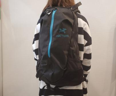 「アウトドアブランドのARCTERYX 」