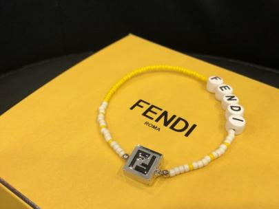 「ラグジュアリーブランドのFENDI 」