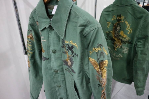 ｽｰﾍﾞﾆｱｼﾞｬｹｯﾄのBarmy deux  jacket