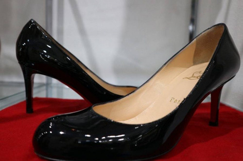 Christian Louboutinのブランドシューズ