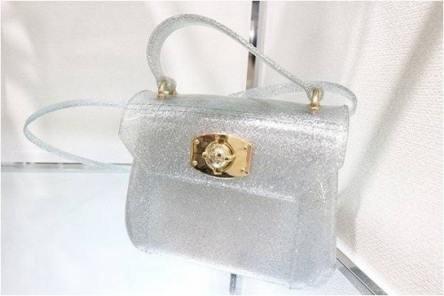 ラグジュアリーブランドのFURLA