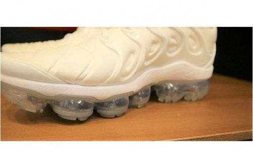 AIR VAPORMAX　PLUSの古着買取