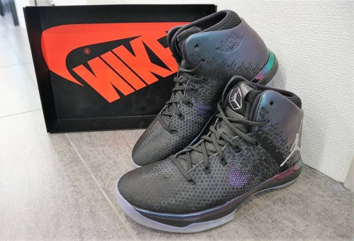 買取入荷のスニーカー