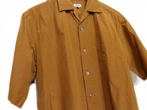 サイの半袖シャツ