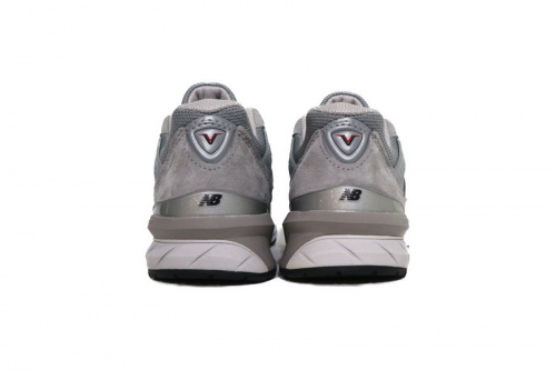 ニューバランスのスニーカー