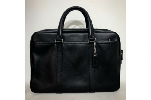 COACH のコーチ
