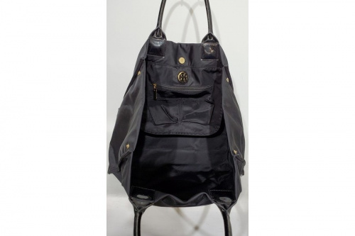 トリーバーチのナイロントートバッグ