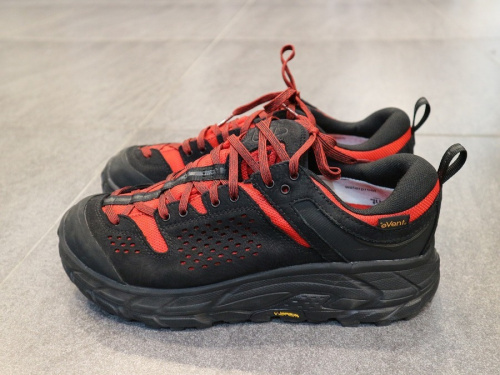 エンジニアードガーメンツのHOKA ONEONE